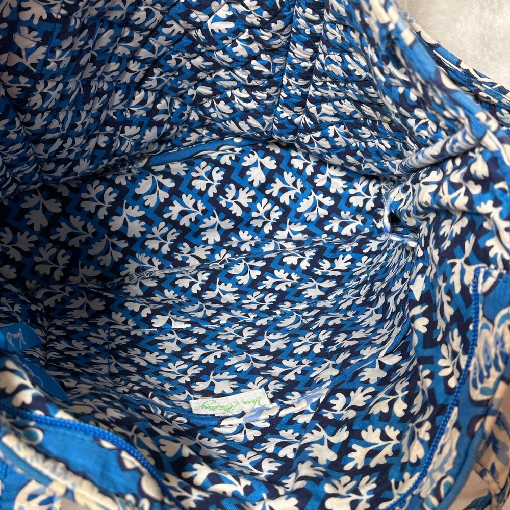 🌟Vera Bradley Blue and White Floral Tote - Picture 3 of 3